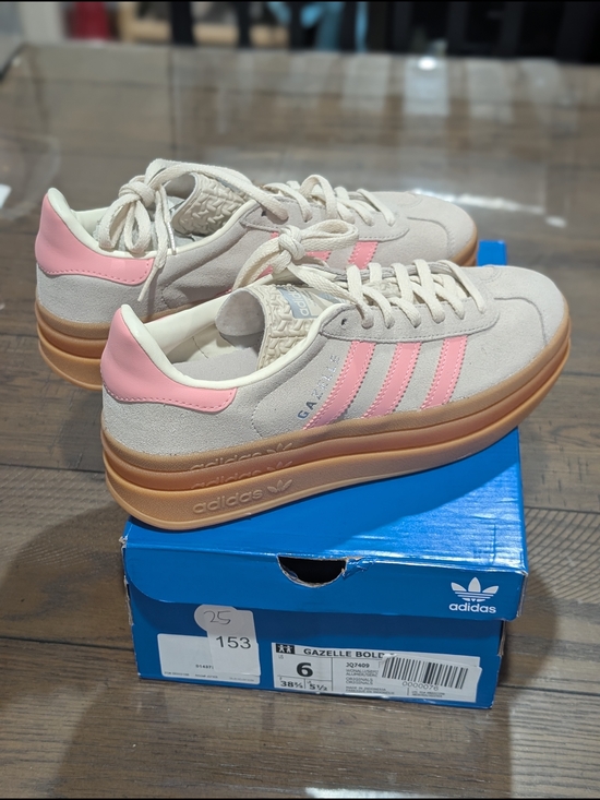 adidas Shoes - adidas Women’s Gazelle Bold Platform Sneaker - Cream & Pink